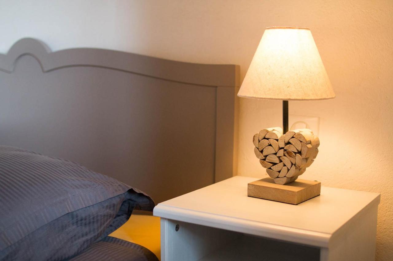 Mas De La Rivoire B&B Villevieille Екстер'єр фото