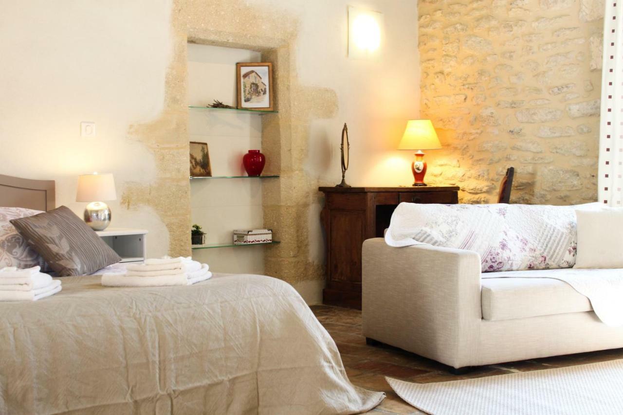 Mas De La Rivoire B&B Villevieille Екстер'єр фото