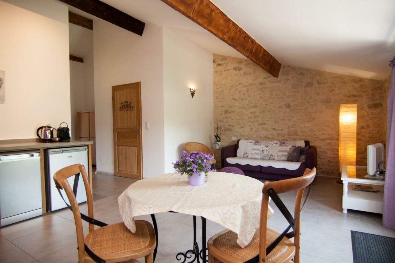 Mas De La Rivoire B&B Villevieille Екстер'єр фото